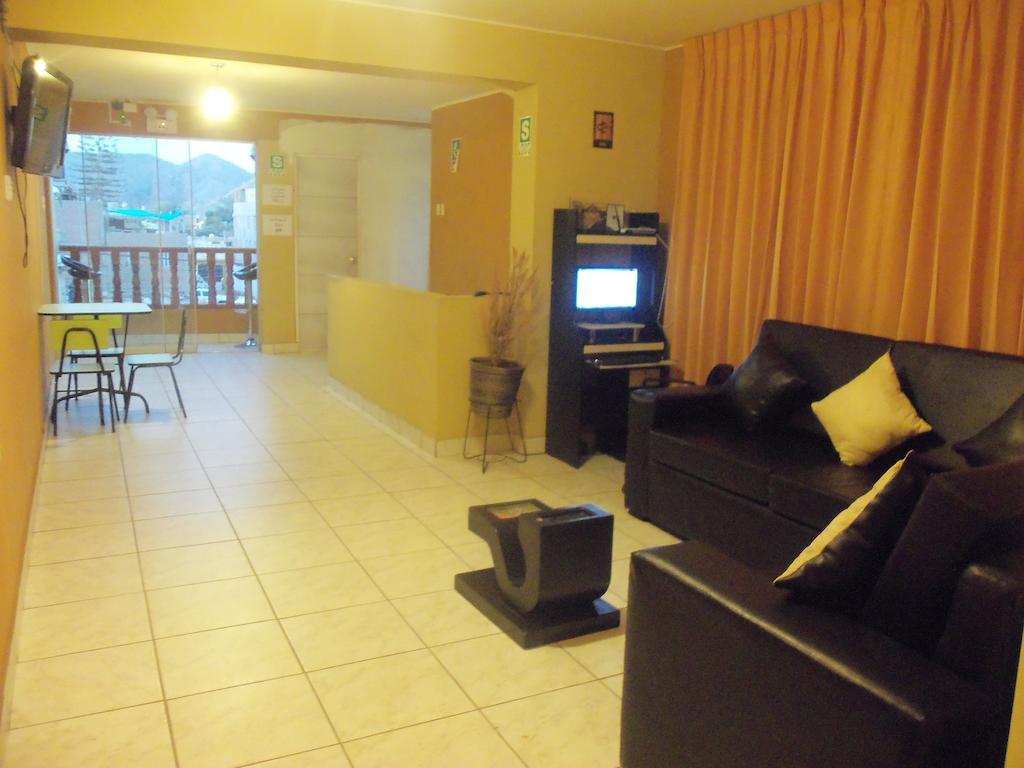 Hostal Boulevard Νάζκα Εξωτερικό φωτογραφία